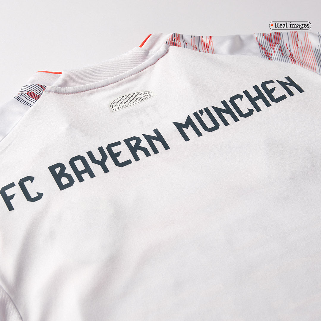 MÜLLER #25 München Uitshirt 2025/26 Wit