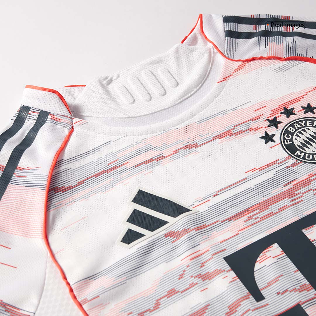 Munich Extérieur Maillot 2025/26 Blanc Joueur